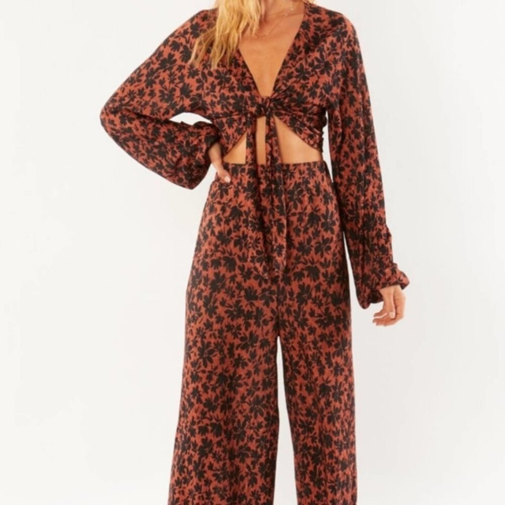 AMUSE SOCIETY | Women's Sienna Tied to You Floral Long Sleeved Tie Up Blouse - Picture 3 of 8